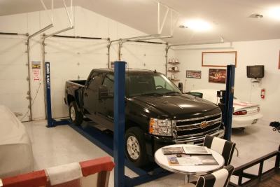 2010ChevroletSilverado15004X4CrewCabPickupTruck001.jpg