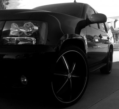 blk and white tahoe.jpg