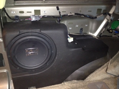 2002 tahoe sub box