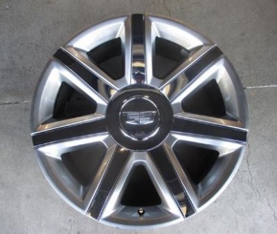 Escalade Wheel 1.JPG