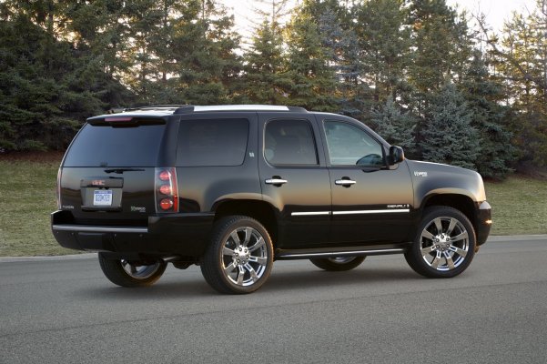 2009-Yukon-Denali-Hybrid-5.jpg