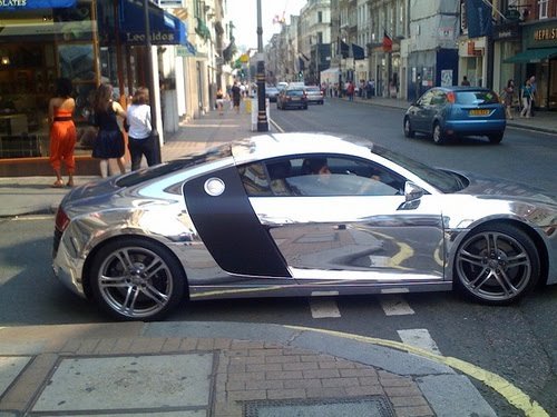 Chrome_Audi_R8-street.jpg