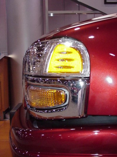 gmc_yukon_denali_2001_1.jpg