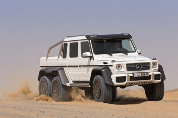 Mercedes-G-6x6-1_thumb1.jpg