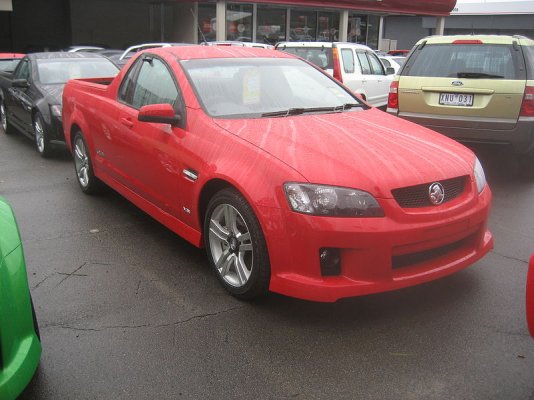 800px-Holden_Commodore_VE_SS_Utility.jpg