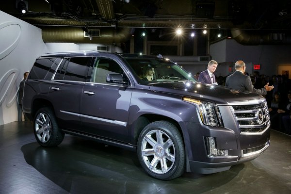 2015CadillacEscaladeUnveil02%25255B2%25255D.jpg