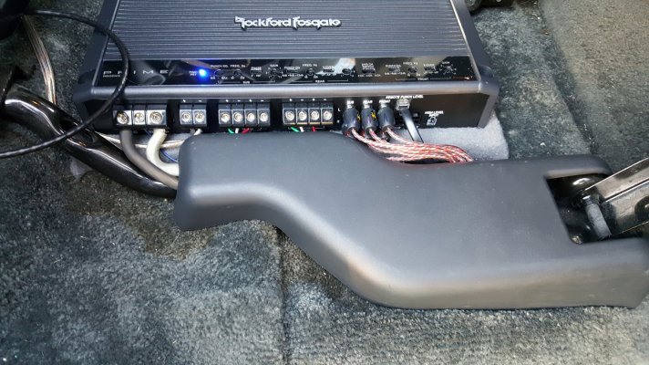 rockford_fosgate_5_channel_amp.jpg