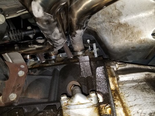 dorman_broken_exhaust_manifold_bolt_kit.jpg