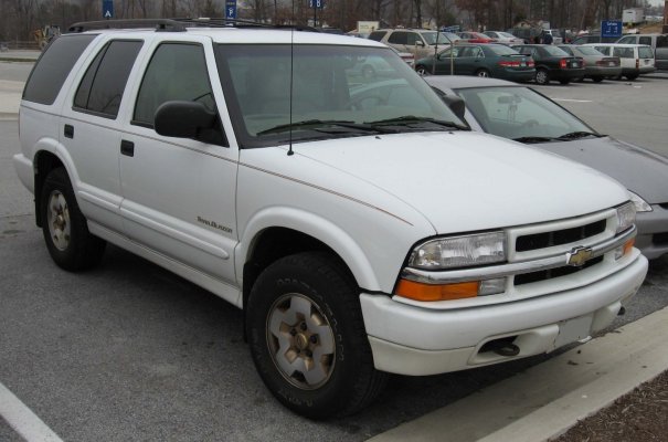 99-02_Chevrolet_Blazer_TrailBlazer.jpg