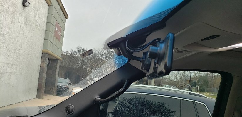 2007_escalade_Rear_View_Mirror_Camera_4.jpg