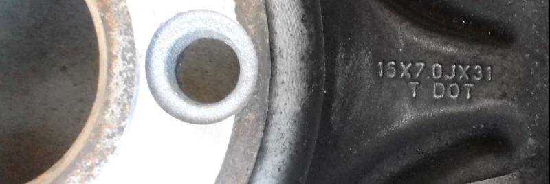 2004 Chevy Tahoe OEM Wheel Size_resized.jpg