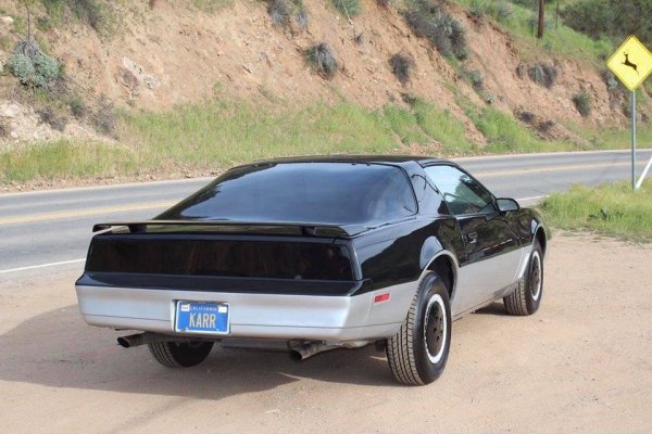 knight-rider-replica-1982-pontiac-firebird-trans-am-k-a-r-r-replica00303_cpBwbWJT2NA_0fu0ak_12...jpg