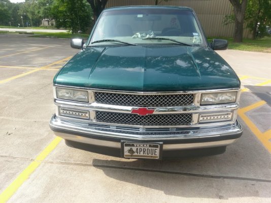 1998 C1500 new grill and lower lights.jpg