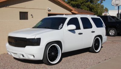 tahoe white rims.jpg