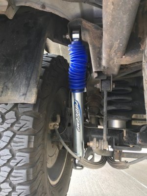 rear shock - passenger side.JPG