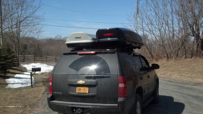 Chevy tahoe rooftop cargo carriers hot sale